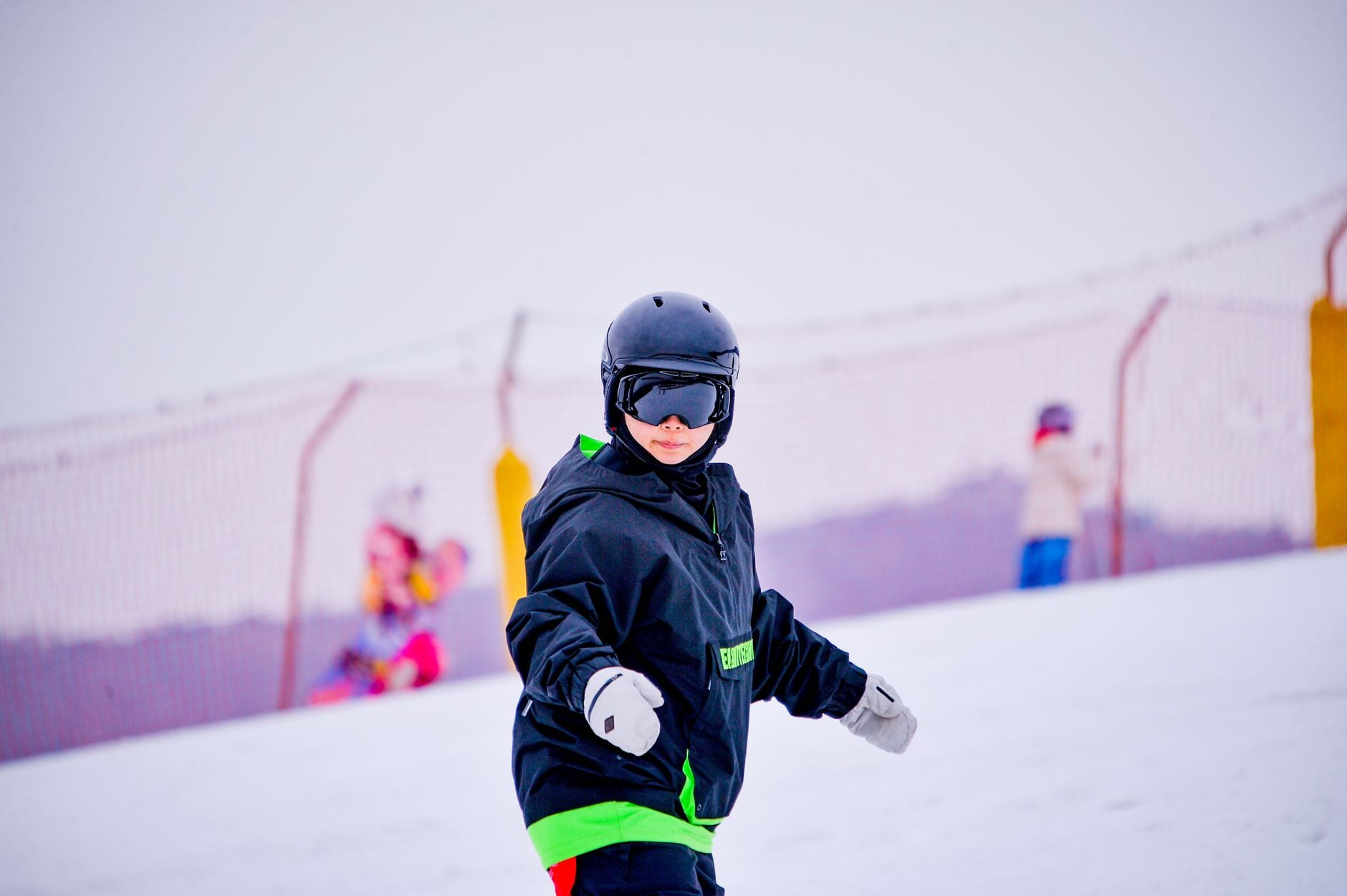 Cască de ski pentru copii: cum alegi mărimea și de ce contează marcajul EN 1077